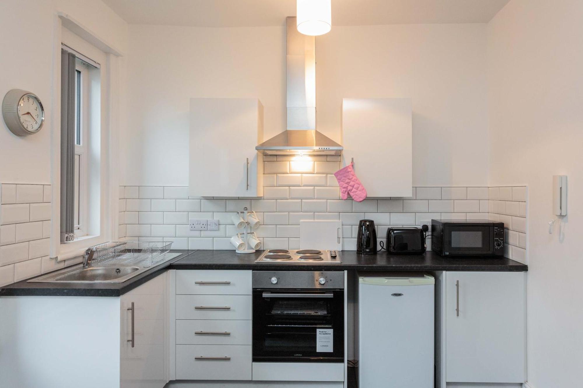Cherry Property - Berry Apartments Blackpool Room photo