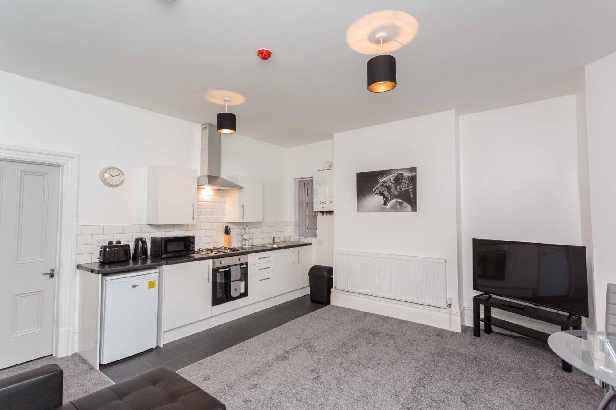 Cherry Property - Berry Apartments Blackpool Room photo