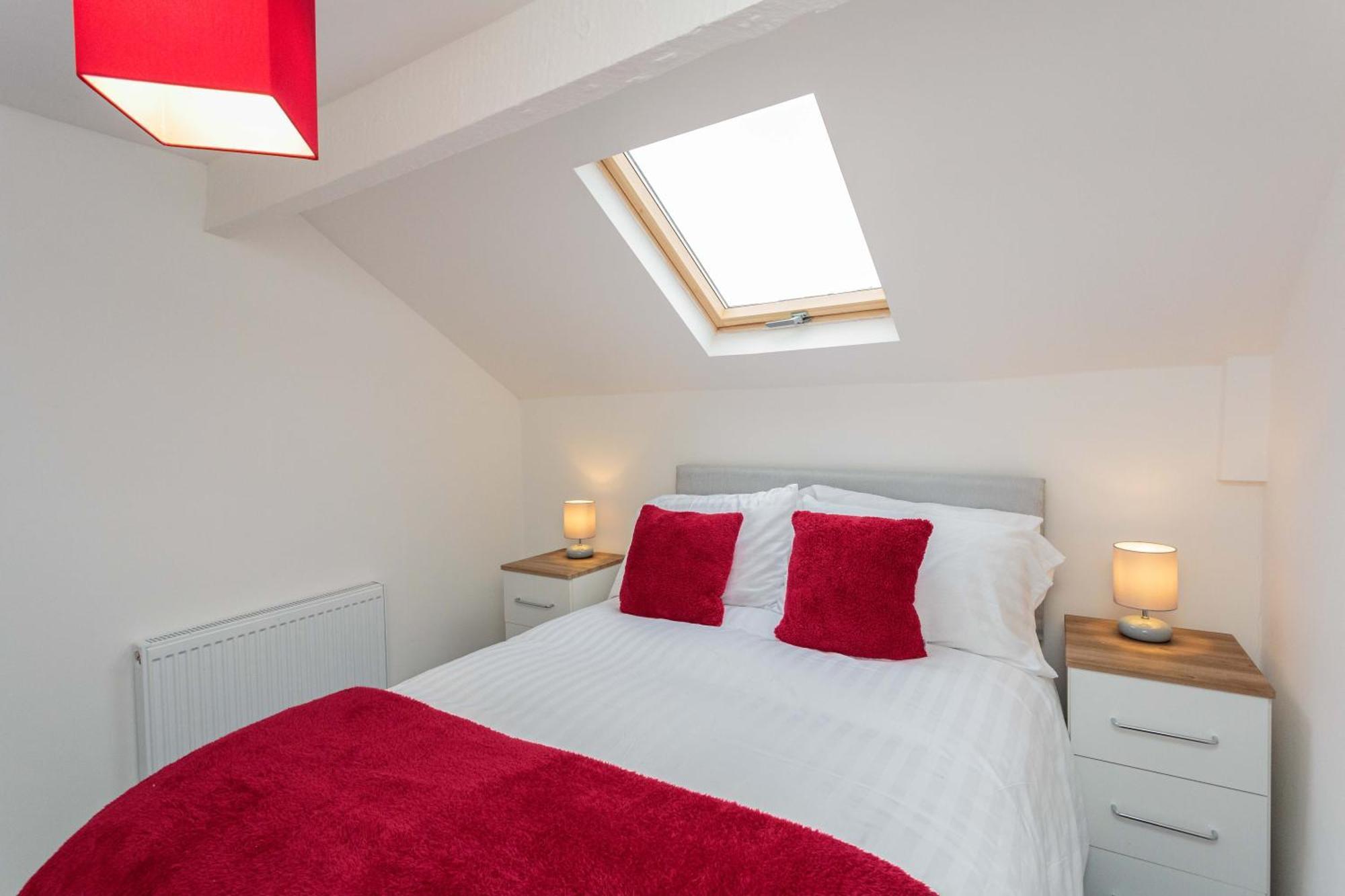 Cherry Property - Berry Apartments Blackpool Room photo