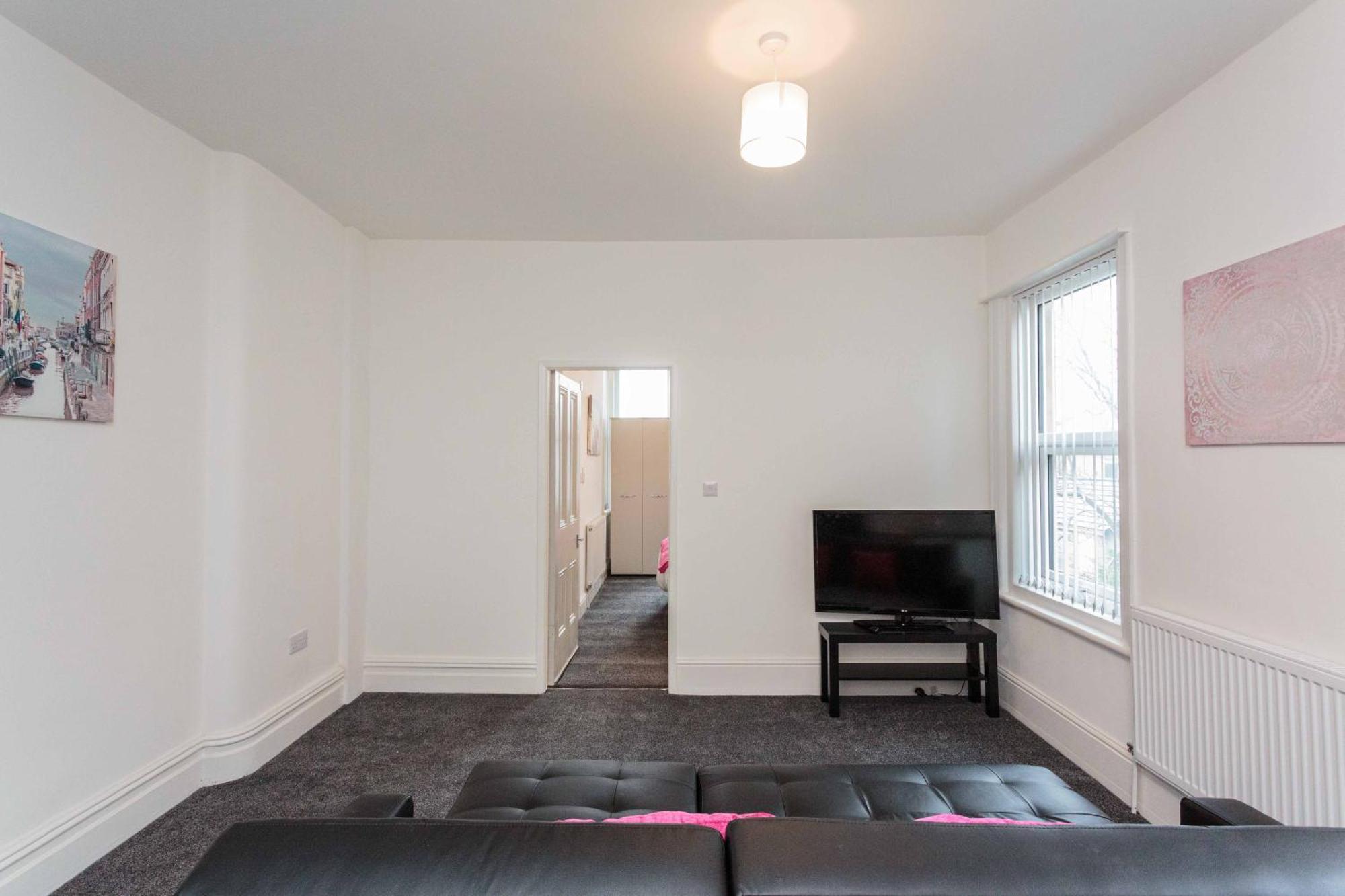 Cherry Property - Berry Apartments Blackpool Room photo