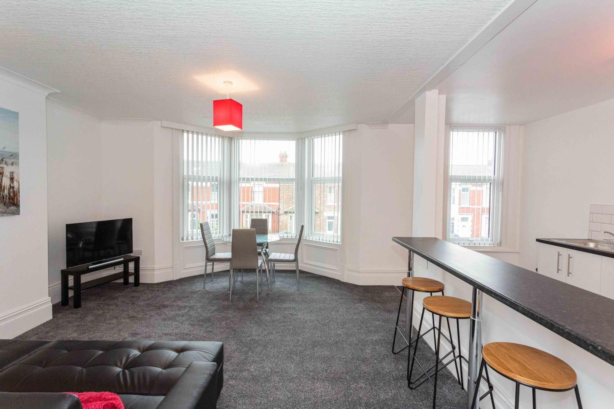 Cherry Property - Berry Apartments Blackpool Room photo